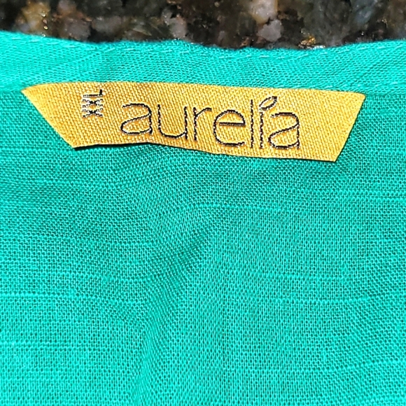 XXL / 2X 100% Cotton Embroidered Tunic with 3/4 Sleeve Vented Hem - Picture 7 of 7